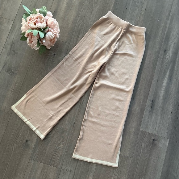 New Boutique Cream Wide Leg Knit Pants - Picture 4 of 4
